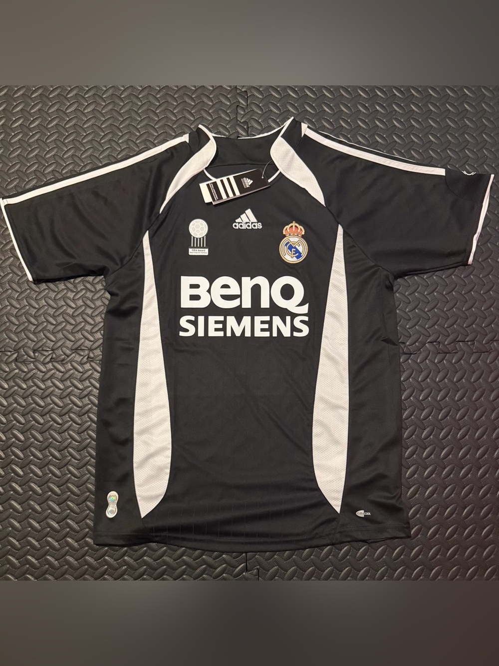 Beckham Real Madrid Away Black Jersey #23 Vintage Style (Runs Small)